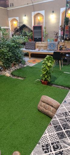 عکس کافه زیبای تاج و تخت 