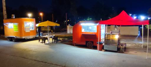 عکس فود تراک گوزن