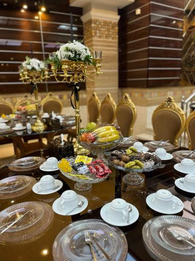 عکس تالار پذیرایی هشت بهشت