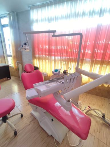 عکس دندانپزشکی دکتر سارا جهانگیری 