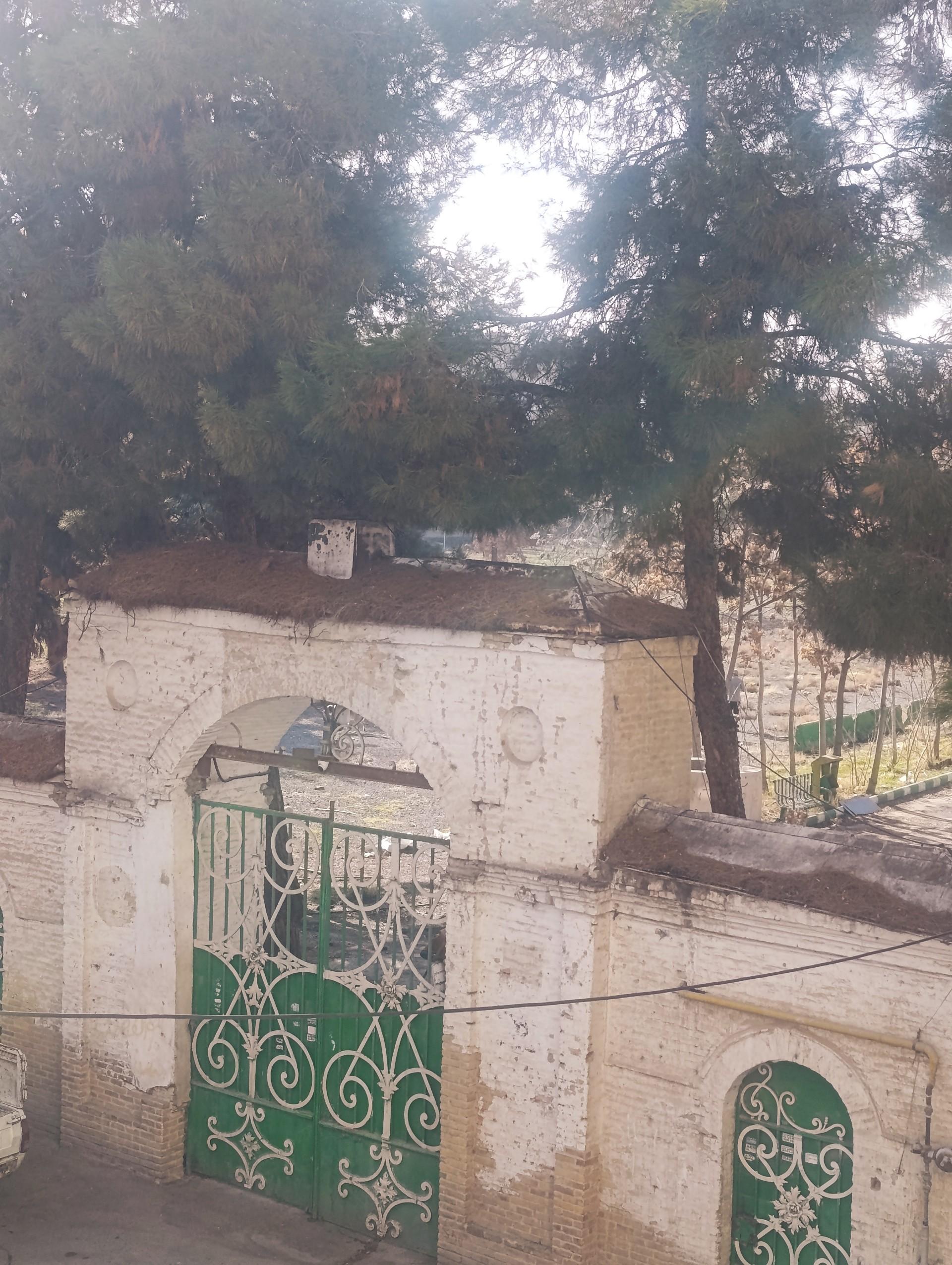 عکس عمارت باغ خونی