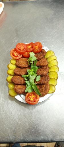 عکس سفره خانه سنتی باباحیدر