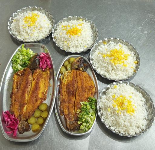 عکس سفره خانه سنتی باباحیدر