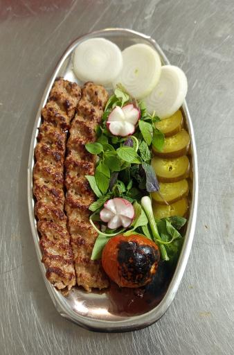 عکس سفره خانه سنتی باباحیدر
