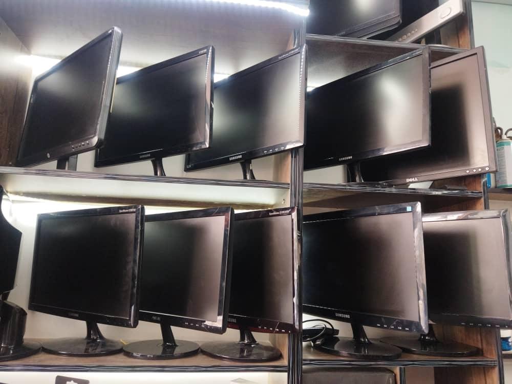 عکس فروشگاه کامپیوتر اینتل