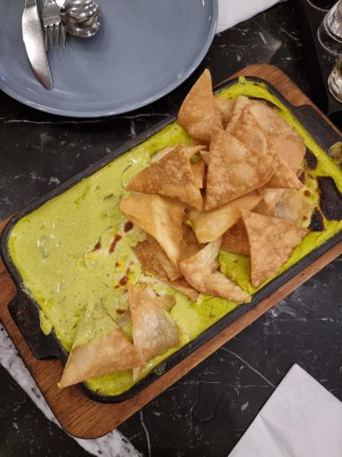 کافه گالری ایوان ربط