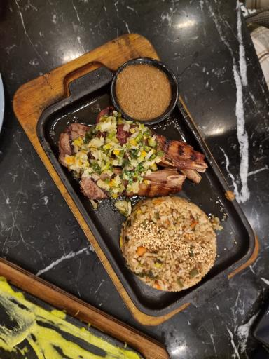 کافه گالری ایوان ربط