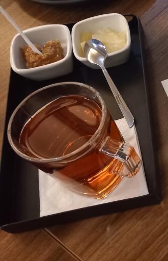 عکس کافه گالری ایوان ربط