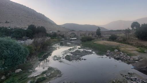 عکس پل کهنه بیستون