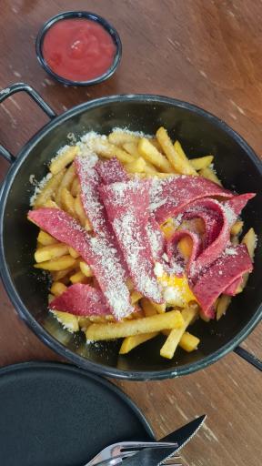 عکس کافه گالری ایوان ربط