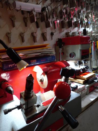 عکس قفل وکلیدمحمدشمرونی