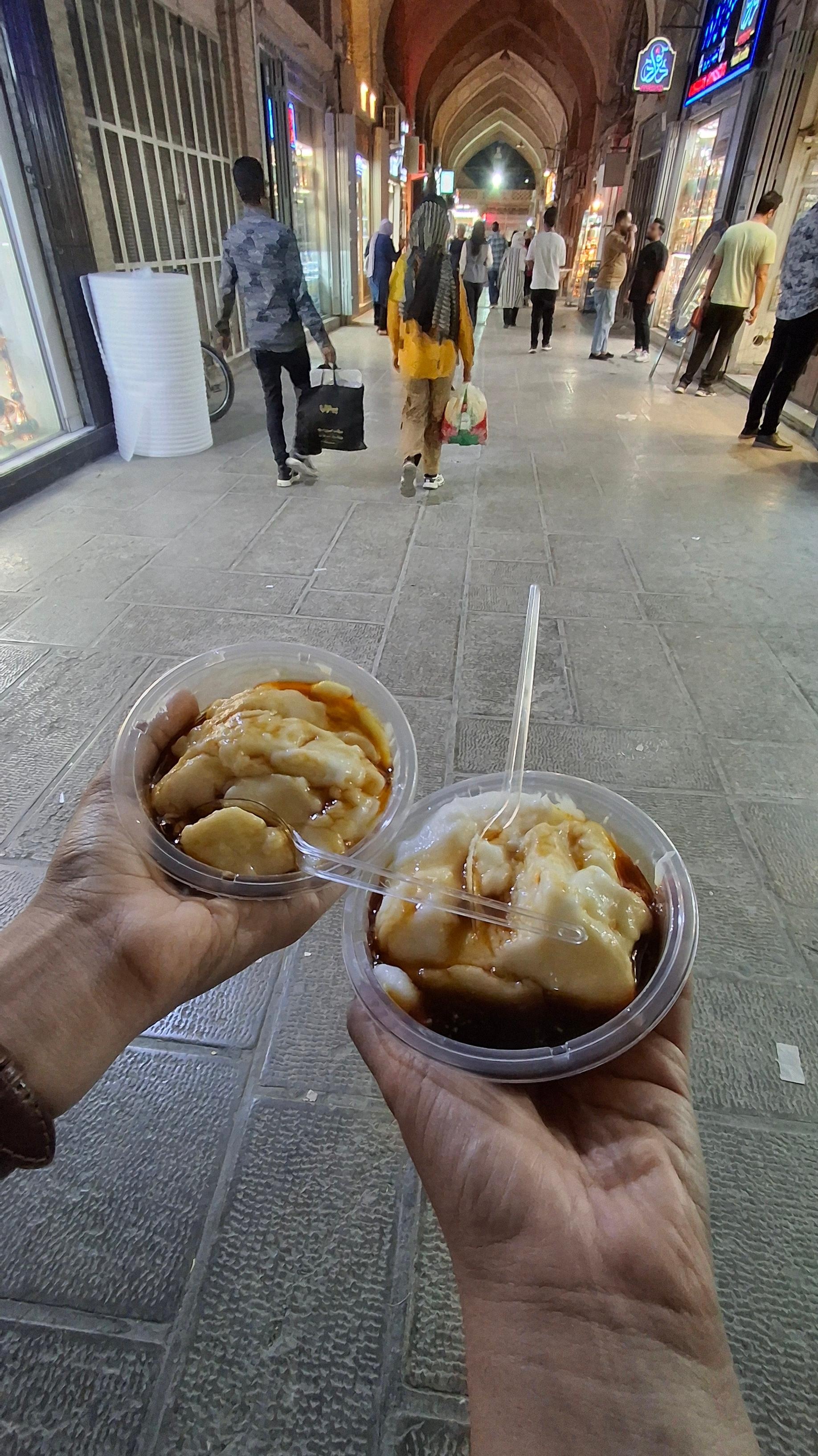 عکس فرنی فروشی اصفهان