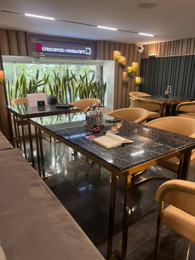 عکس کافه رستوران کرسندو