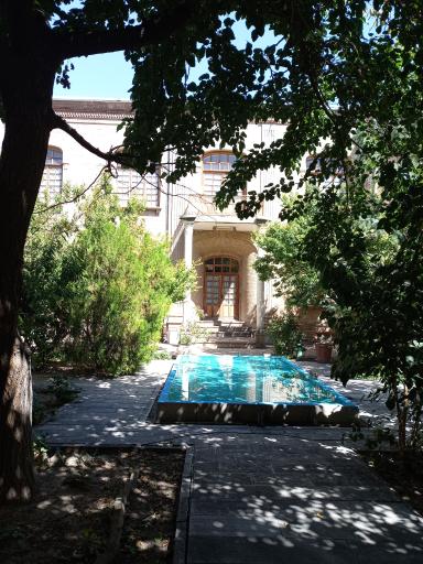 عکس دانشگاه هنر اسلامی تبریزنقاشی