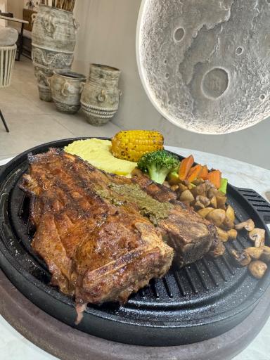 عکس رستوران ایتالیایی کاون