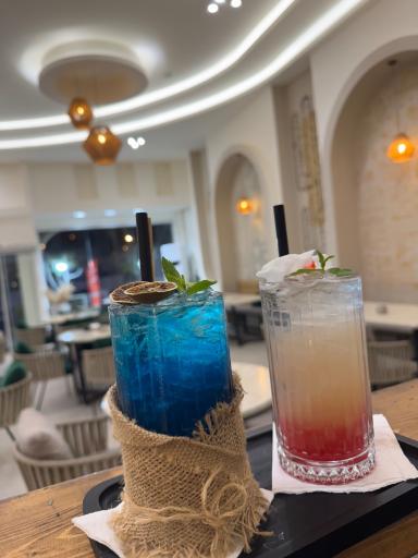 رستوران ایتالیایی کاون