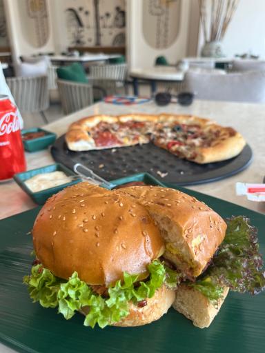 عکس رستوران ایتالیایی کاون