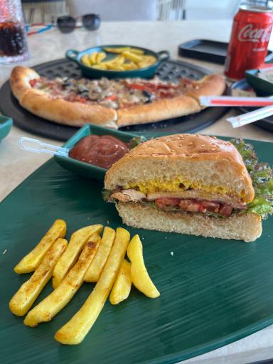 عکس رستوران ایتالیایی کاون