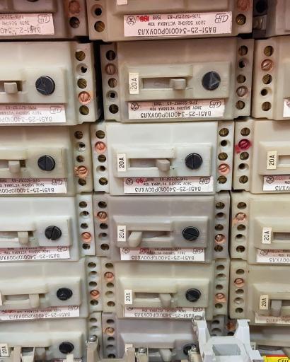 عکس الکتروتکنیک ربیع لاله