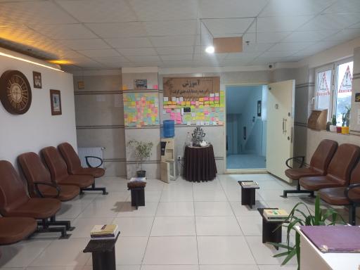 عکس مجتمع آموزشگاه رانندگی پایه سوم و موتورسیکلت امینیان