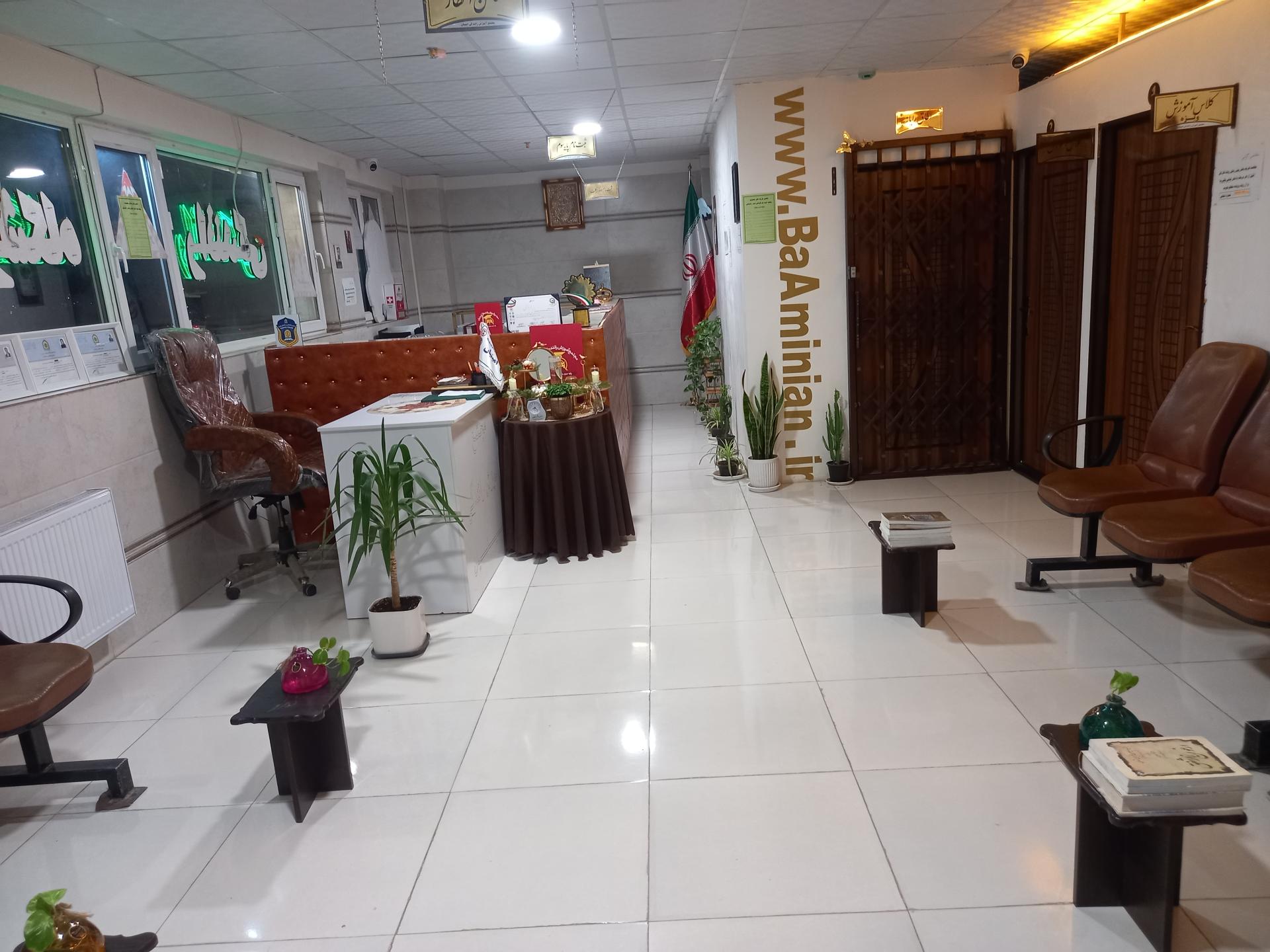 عکس مجتمع آموزشگاه رانندگی پایه سوم و موتورسیکلت امینیان