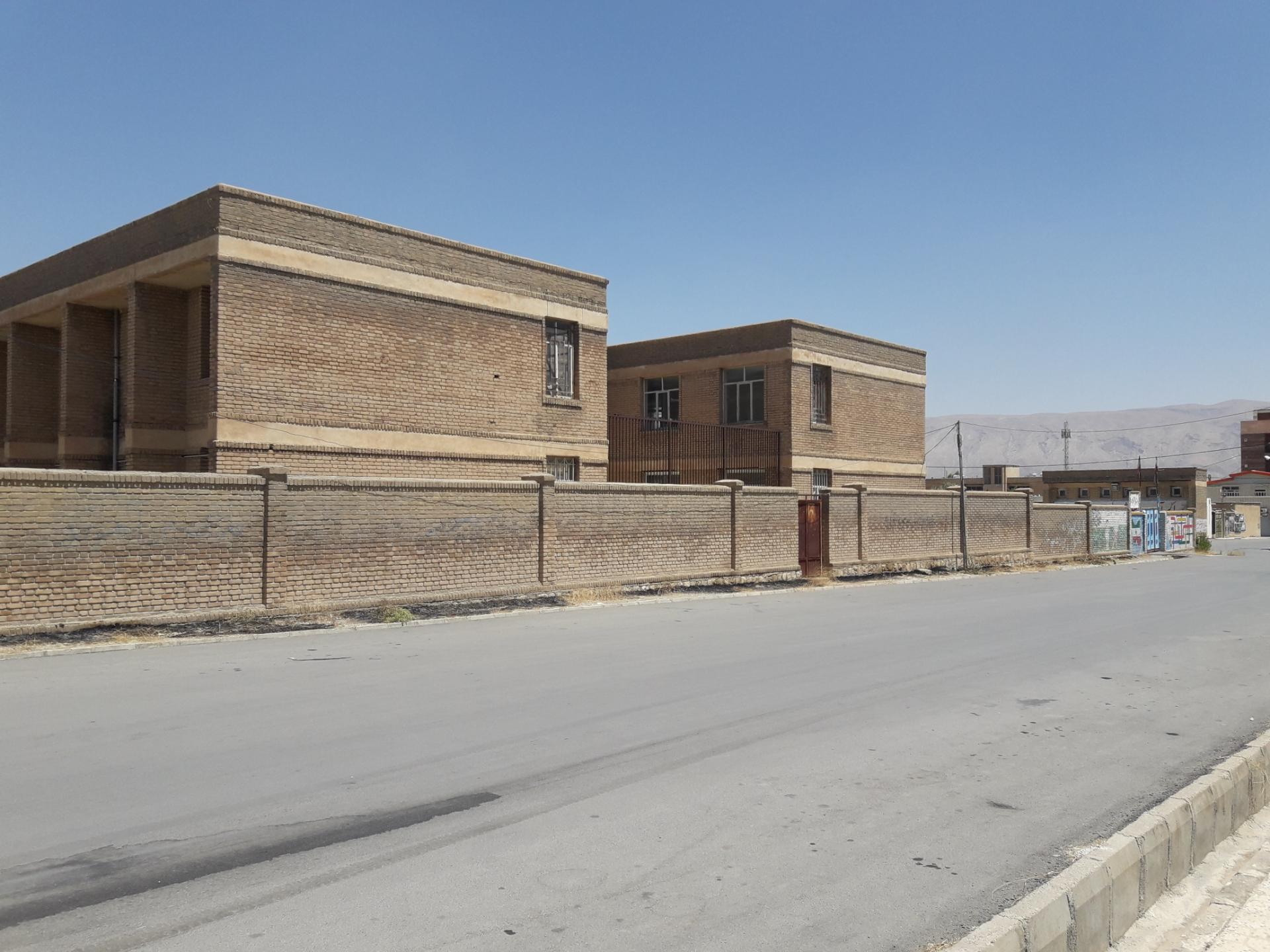 عکس دبستان دخترانه عصمت