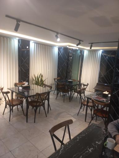 عکس رستوران ایرانیان