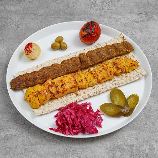 عکس تهیه غذای طاها