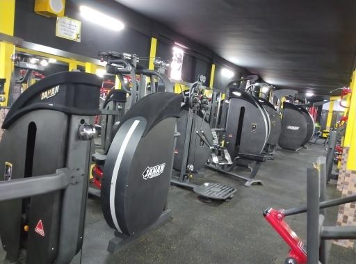 عکس باشگاه بدنسازی قلب آسیا