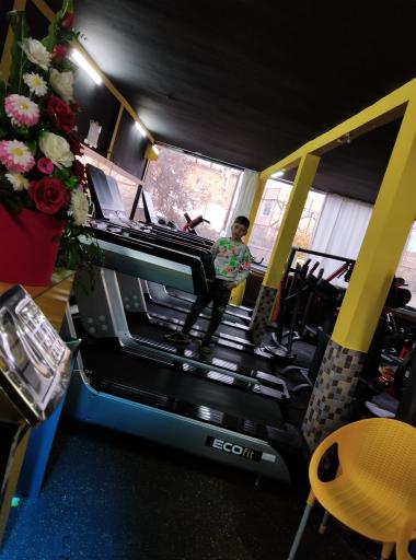 عکس باشگاه بدنسازی قلب آسیا