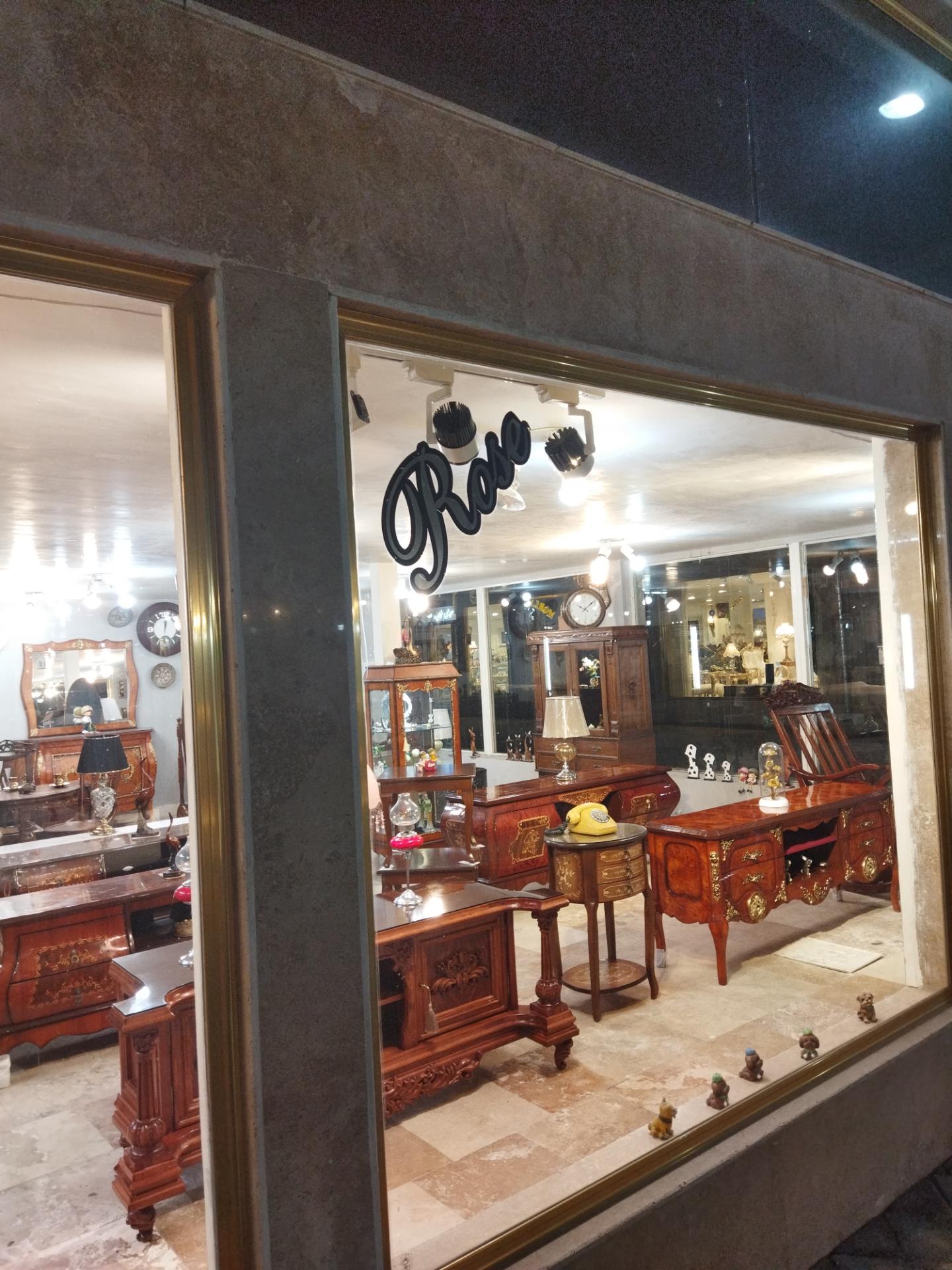 عکس گالری هنری رز