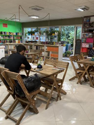 عکس کافه کتاب پرشین