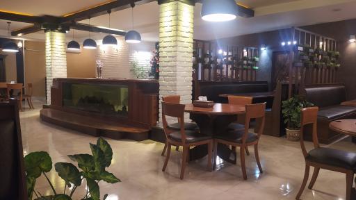 عکس رستوران ژوانی