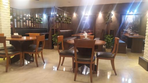 عکس رستوران ژوانی