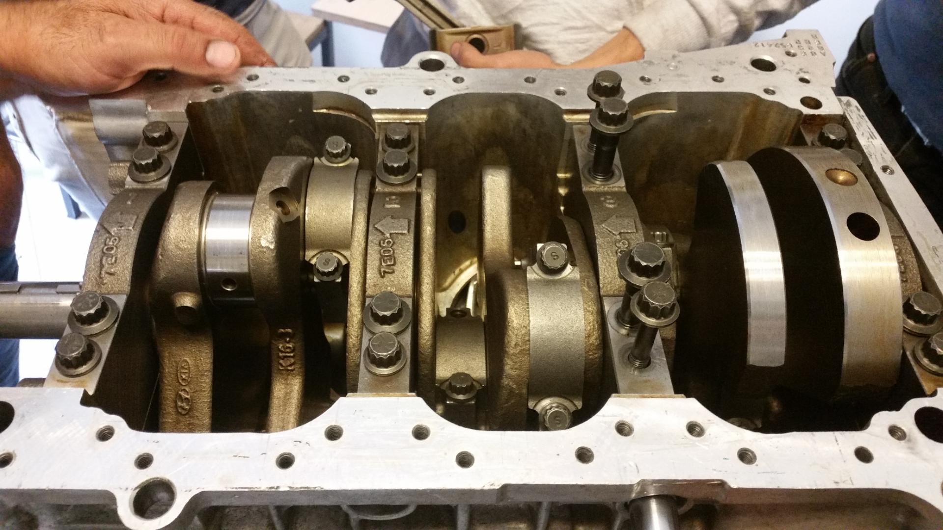 عکس تعمیرگاه علی منصور