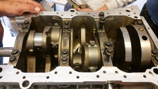 عکس تعمیرگاه علی منصور