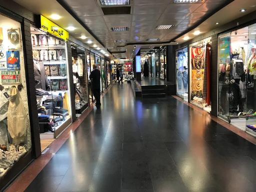 عکس مجتمع تجاری اداری گلدیس