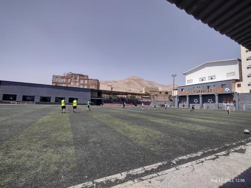 عکس چمن مصنوعی فرحزاد