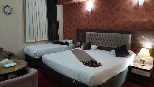 عکس هتل بزرگ پارسیا قم