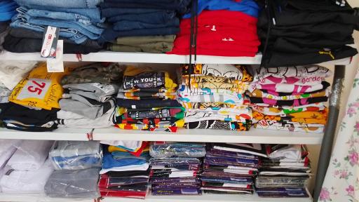 عکس فروشگاه پوشاک خانواده