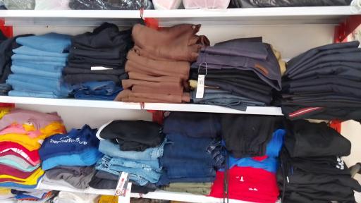 عکس فروشگاه پوشاک خانواده