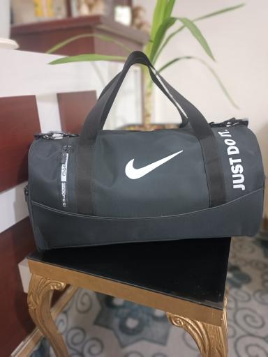 عکس تولید و پخش کیف طاها باقری 