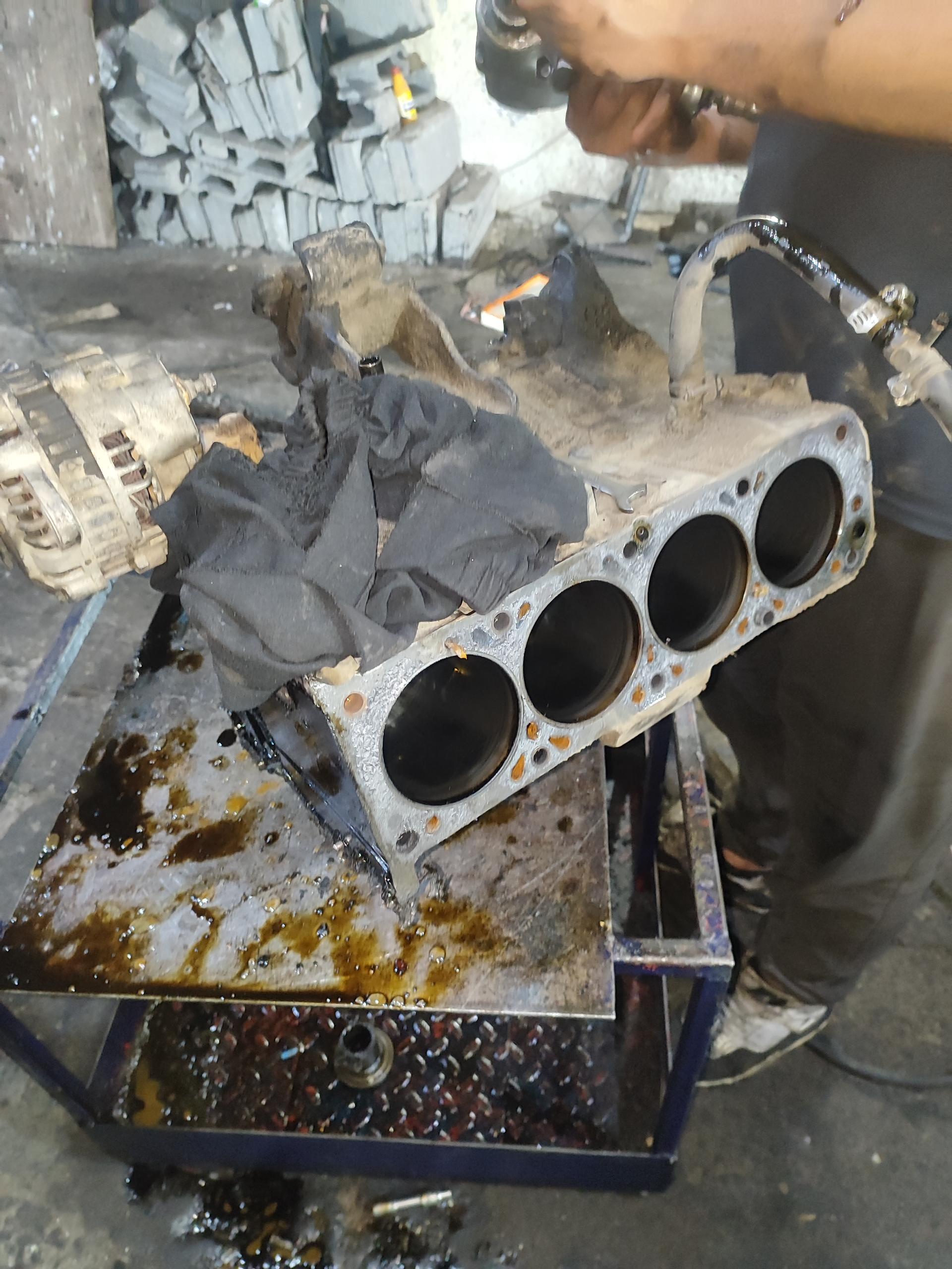 عکس تعمیرگاه تخصصی نیسان