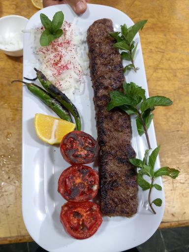 عکس رستوران خوشه های طلایی ملکان