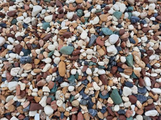 عکس شن رنگی و قلوه سنگ جلال شریفی