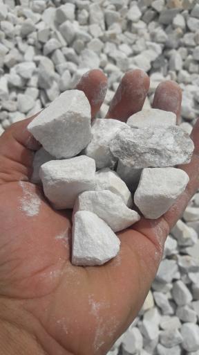 عکس شن رنگی و قلوه سنگ جلال شریفی