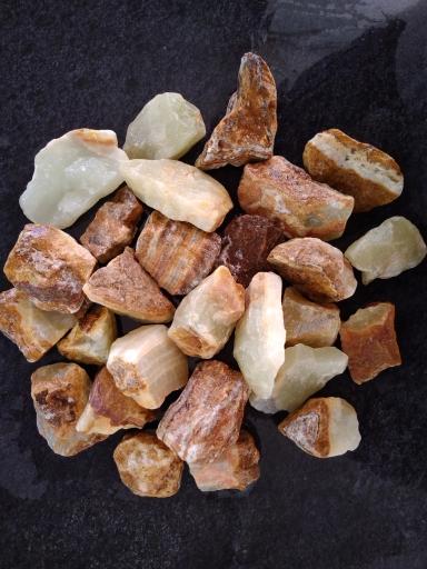 عکس شن رنگی و قلوه سنگ جلال شریفی