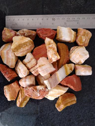 عکس شن رنگی و قلوه سنگ جلال شریفی