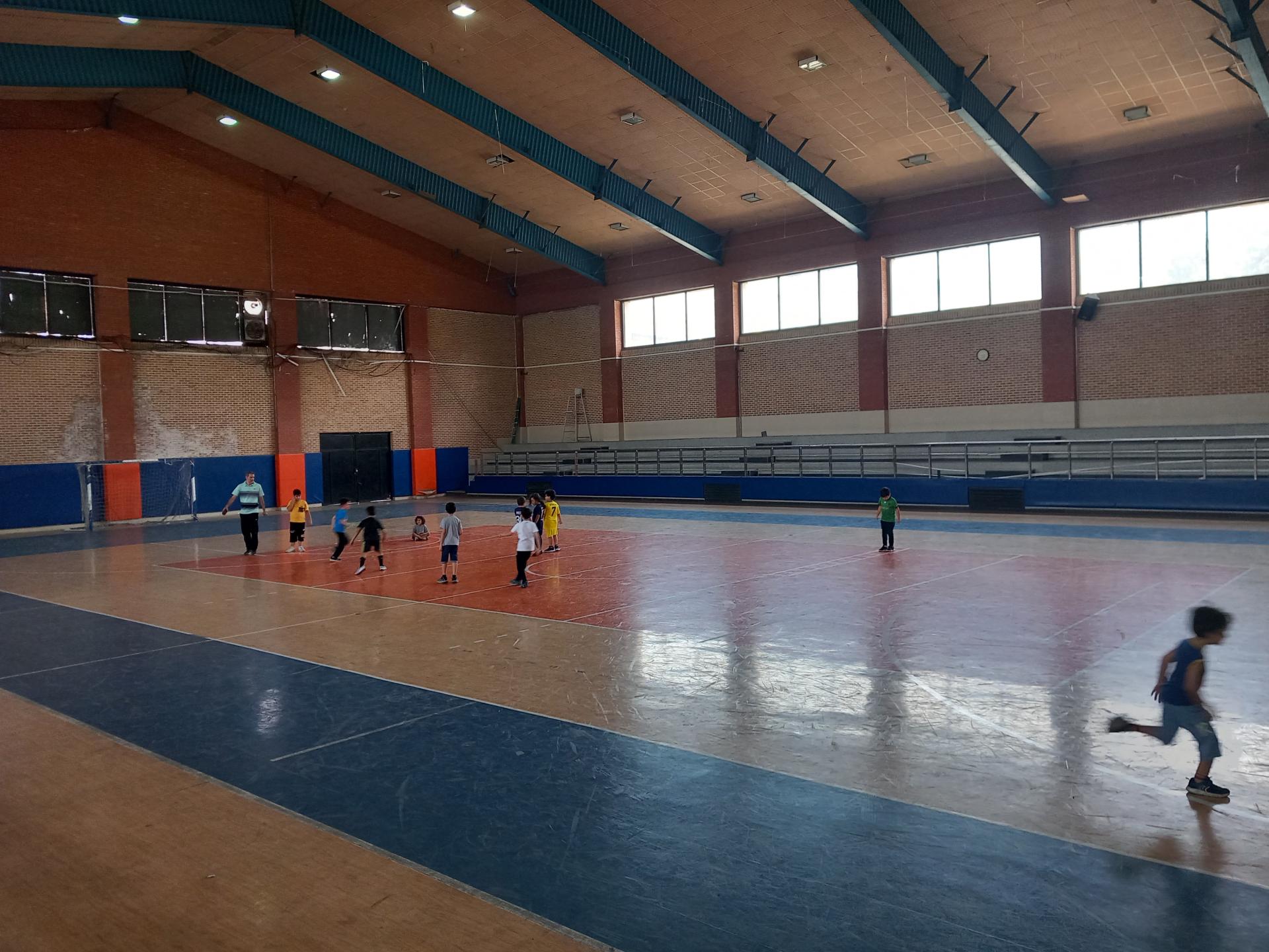 عکس سالن والیبال والفجر