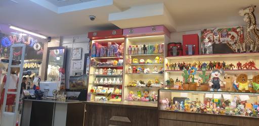 عکس فروشگاه اسباب بازی تویلند